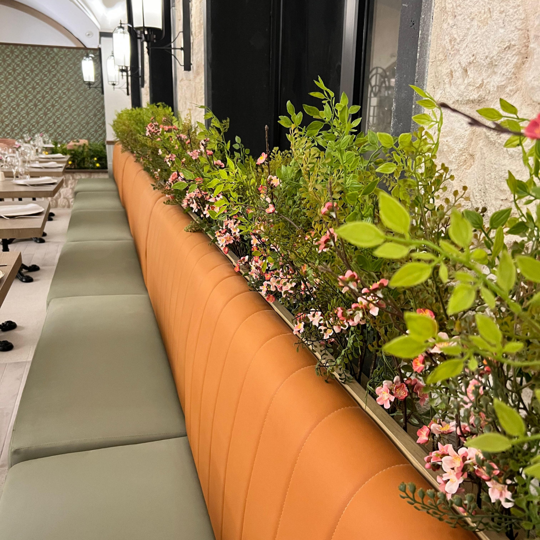 Decoracion Verde Variada en Mueble