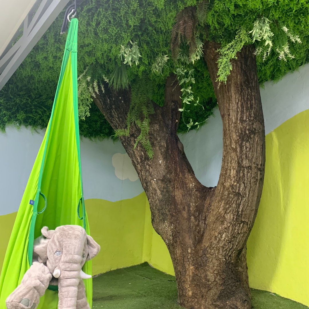 Decoracion Verde Variada Arbol Natural Con Techo Verde